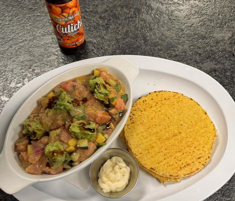 Aguachile De Atún en Salsa De Mango.